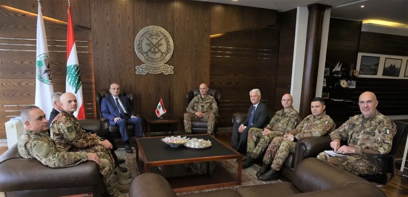 منسى يستقبل رئيس أركان الدفاع الإيطالي: للضغط على إسرائيل لوقف النار