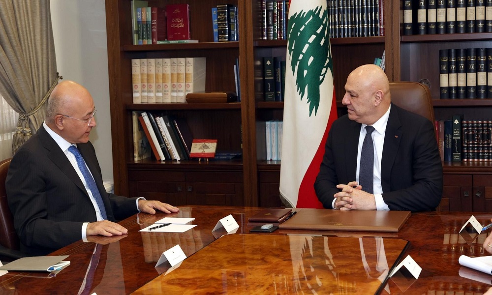 عون: الحكومة تعمل لتأمين الرعاية للنازحين