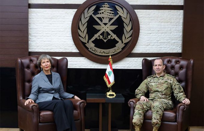 قائد الجيش يلتقي السفيرة السويسرية: إشادة بدور المؤسسة العسكرية في حفظ الاستقرار