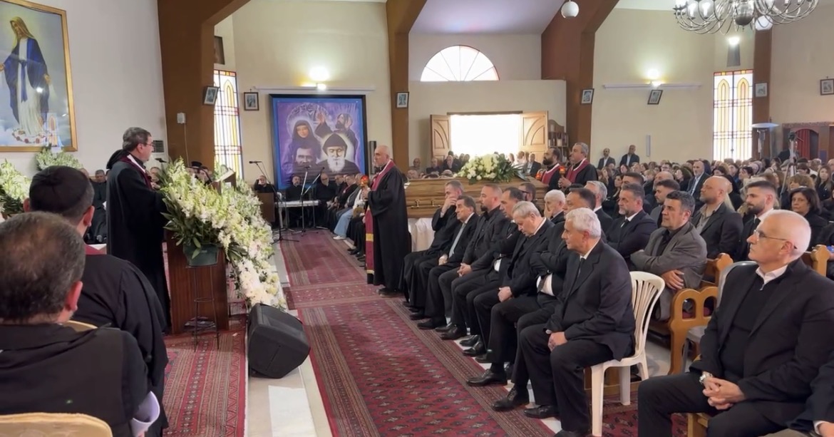 تنورين تودّع الخوري الياس صعب في مأتم مهيب
خيرالله: كنت أمينًا على القليل فسأقيمك على الكثير