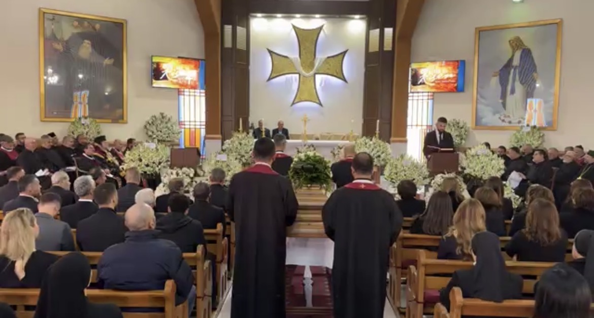 تنورين تودّع الخوري الياس صعب في مأتم مهيب
خيرالله: كنت أمينًا على القليل فسأقيمك على الكثير