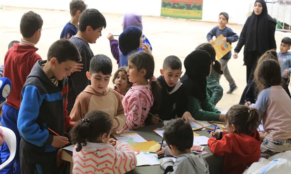 كم بلغ عدد النازحين في مراكز الإيواء؟