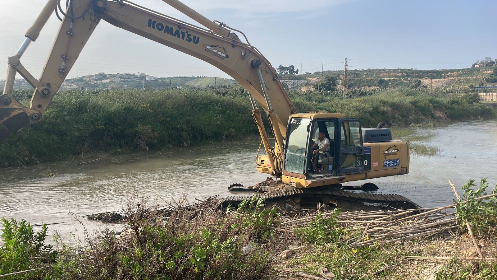 الليطاني تفتح طريق القاسمية–برج رحّال وتؤمّن عبّارات لتسهيل حركة التنقل بعد الاعتداءات