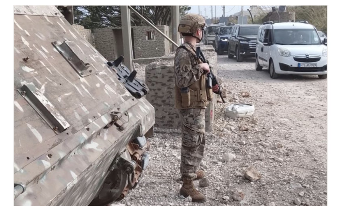 الجيش اللبناني يباشر فتح جسر القاسمية البحري في صور بعد استهدافه وتثبيت وحدات في محيطه