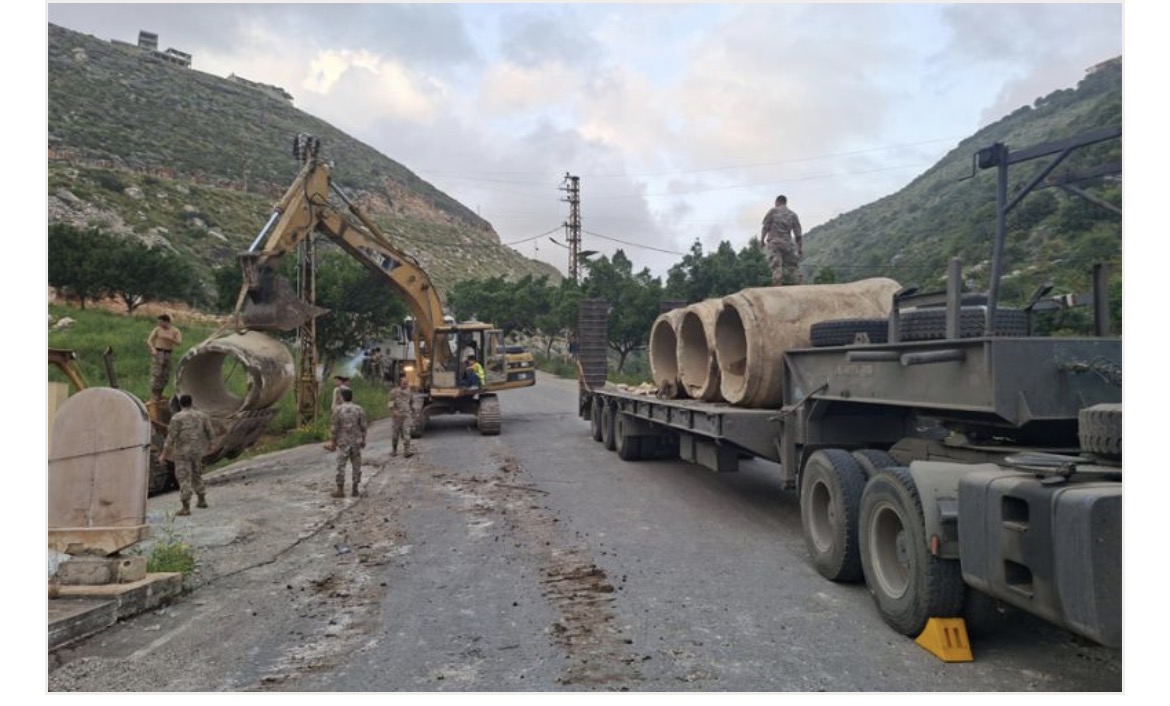الجيش يفتح طريق الخردلي - النبطية بالكامل وجسر برج رحال بشكل جزئي ويعمل على فتح جسر طيرفلسيه