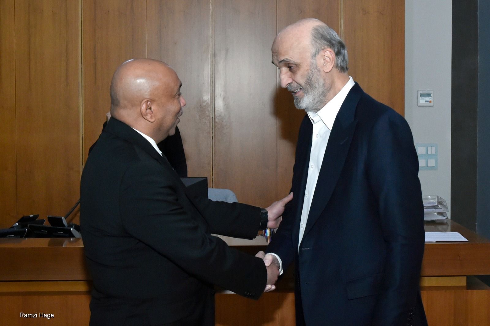 جعجع استقبل سفير الكويت: تشديد على تعزيز العلاقات الثنائية بين البلدين