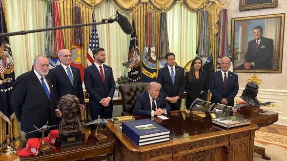 المفاوضات المباشرة في ضيافة ترامب: تمديد وقف النار ووقف التفجيرات<br />
بري يؤكد التمسُّك بالطائف ورفضه لكل ما يهدِّد المملكة.. وفيصل بن فرحان لوقف الاعتداءات الاسرائيلية واستقرار لبنان