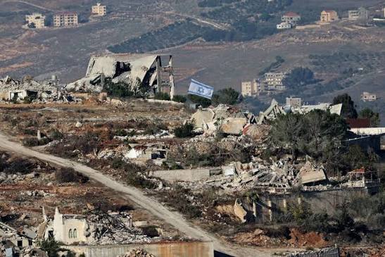 الجيش الإسرائيلي يعلن استهداف منصات لـحزب الله في محيط دير الزهراني وكفررمان