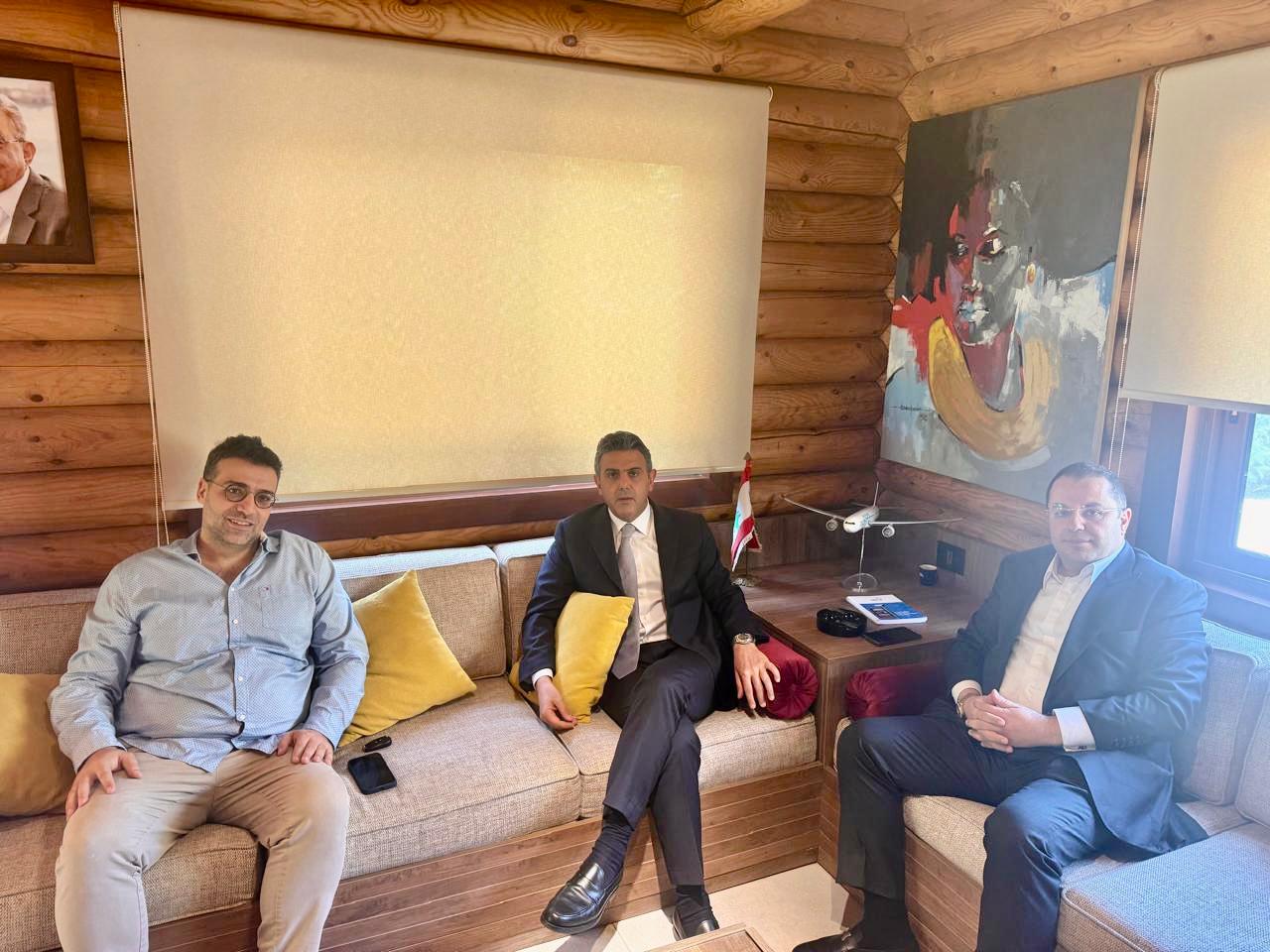 بحث إنمائي بين بيار معلوف وزياد الحواط لتحسين طريق جبيل – عنايا وتعزيز السلامة العامة