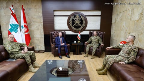 قائد الجيش استقبل السفير الكندي واللجنة النيابية لحماية الأعيان المدنية