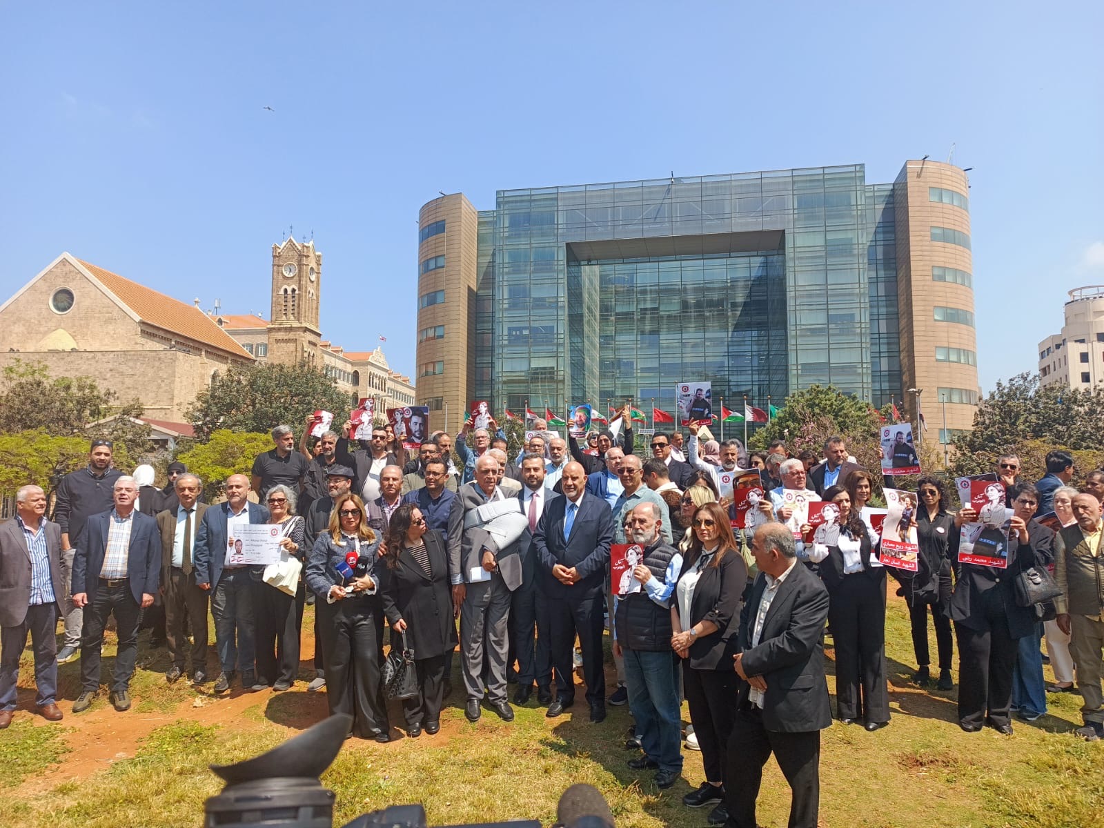 وقفة وفاء لشهداء الصحافة امام مقر الأسكوا في بيروت