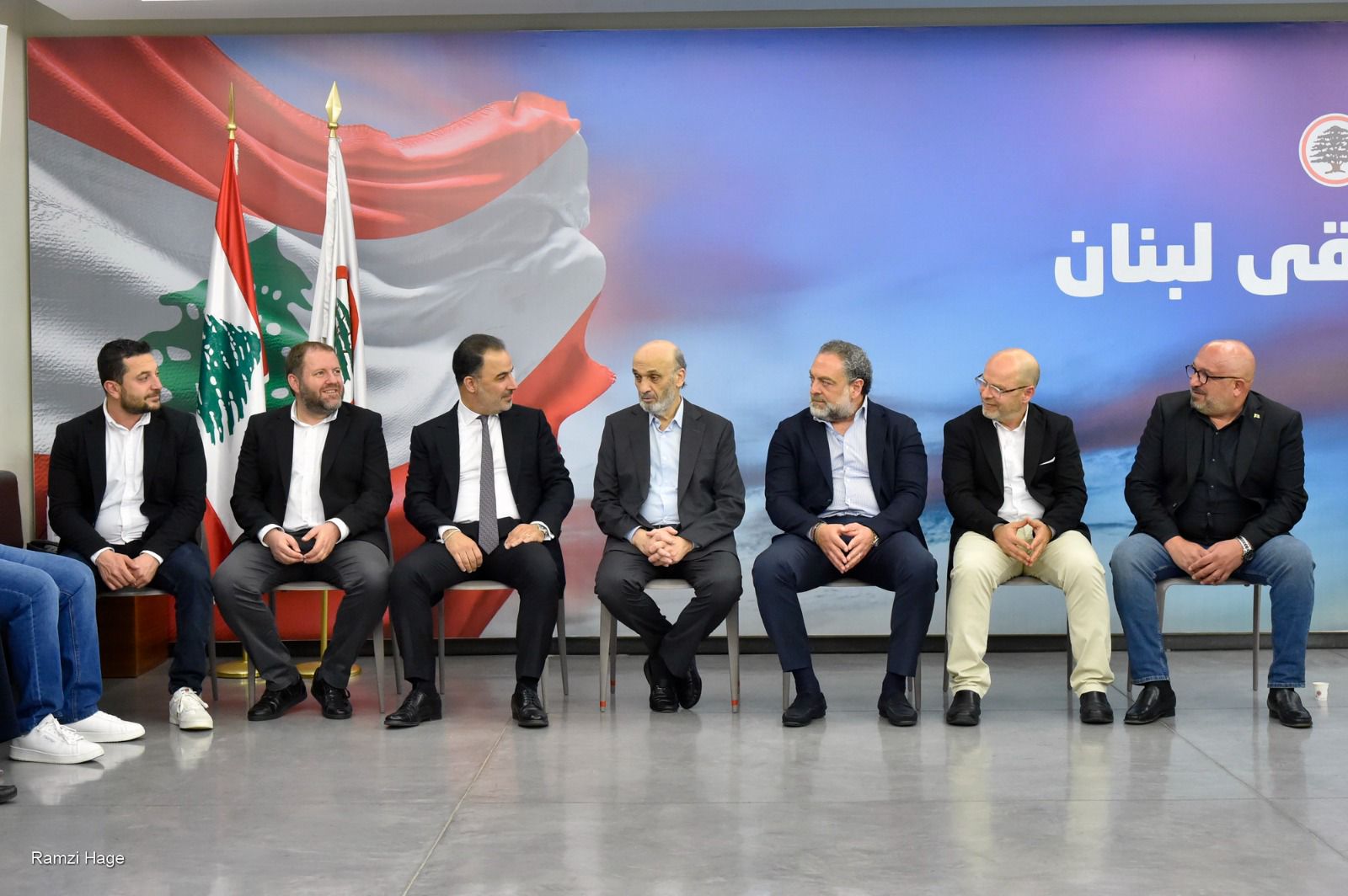 جعجع يلتقي وفداً بلديا من زحلة