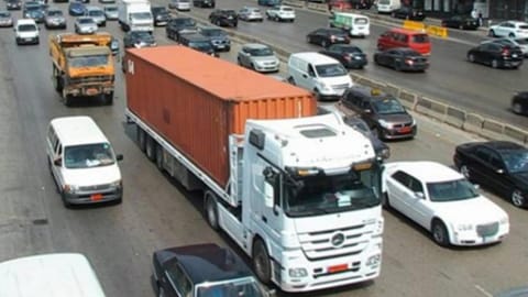 تعديل توقيت سير الشاحنات