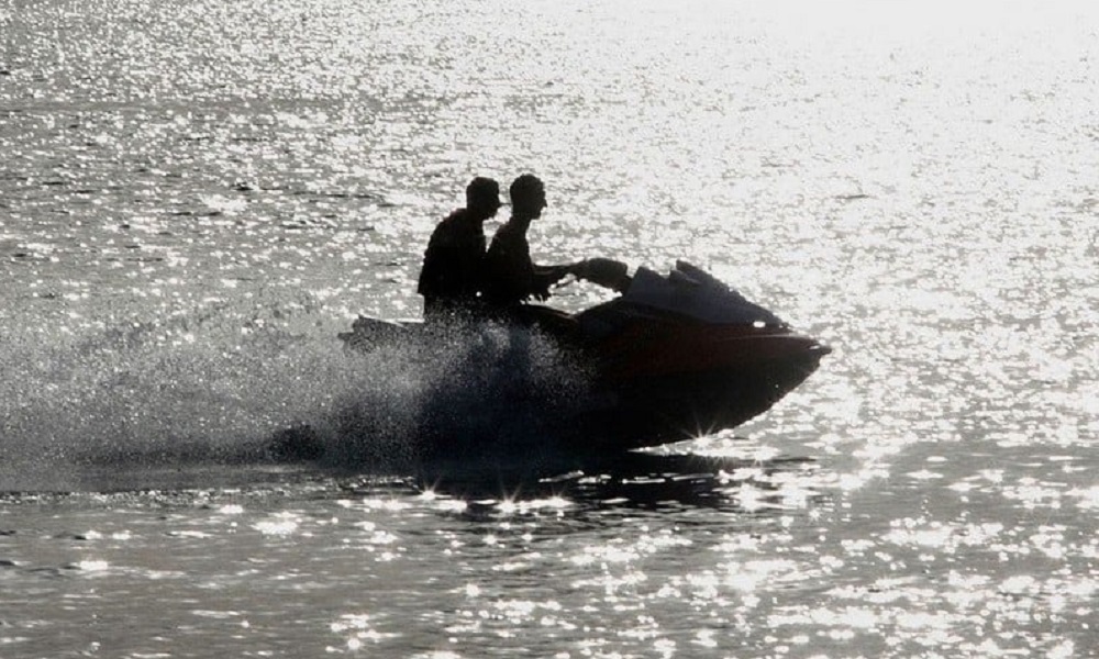 “الأشغال” تُنظّم استعمال الدراجات المائية