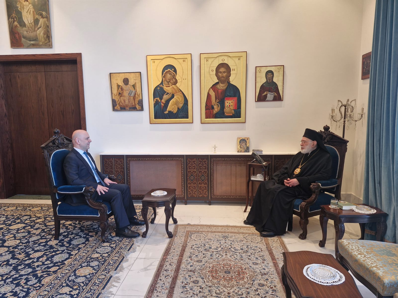 حاصباني زار المطران عوده: أمامنا اليوم فرصة للتفاوض بدعم واهتمام دولي لا يجوز أن تُفوَّت