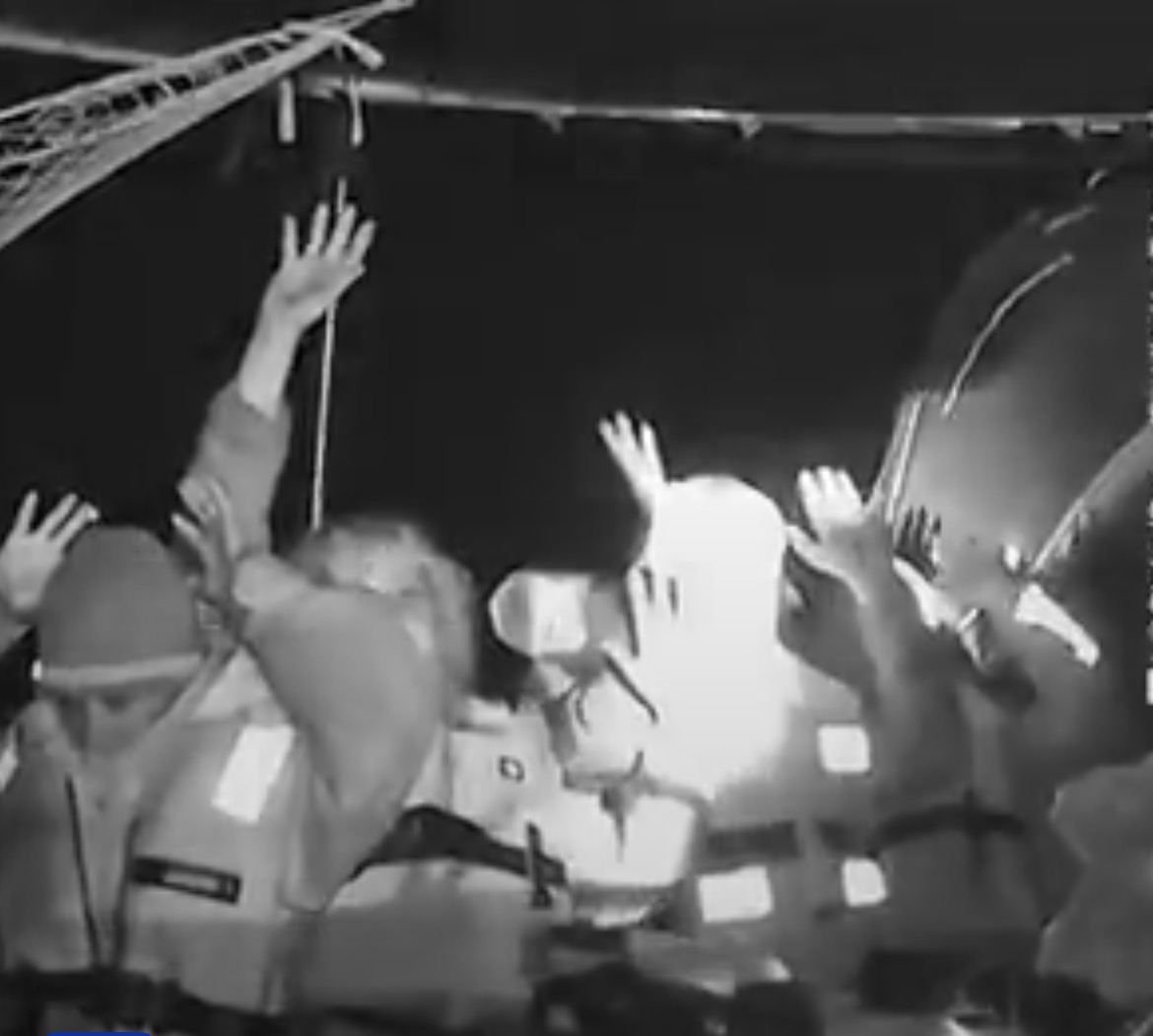 البحرية الإسرائيلية تعترض “أسطول الصمود” المتجه إلى غزة وتعتقل مئات الناشطين