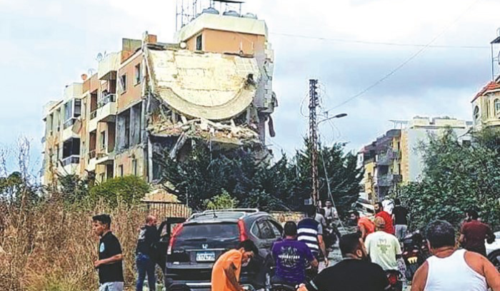 الملف الرئاسي ممسوك من رئيس المجلس لكنه متروك إلى نتائج الحرب.. وهل يفتح اتصال بلينكن به الطريق لوقف إطلاق النار؟<br />
غارات تستهدف مواقع للمرة الأولى.. وبري: ملتزمون بنشر الجيش جنوباً