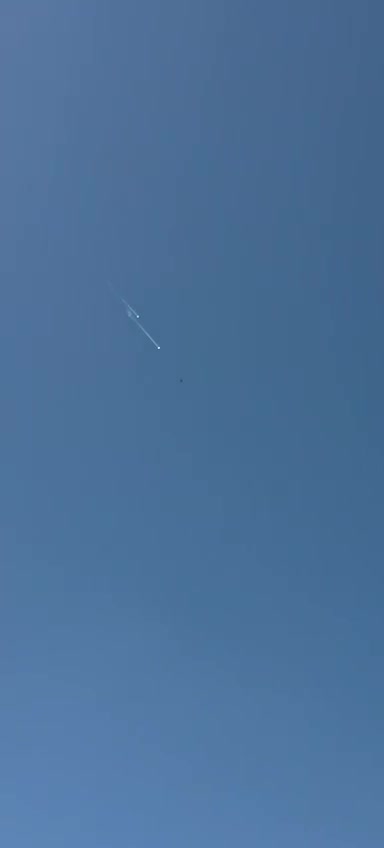 غارات على السلطانية وياطر وقصف مدفعي على بيوت السياد وبالونات حرارية في أجواء الجنوب