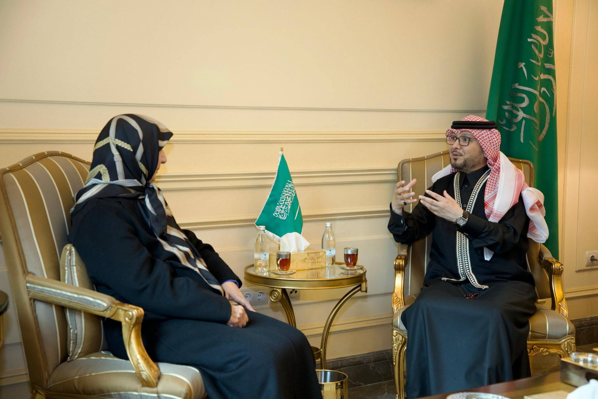 بخاري بعد لقائه رباب الصدر: التعايش في لبنان هو الطريق الوحيد إلى الوحدة الوطنية