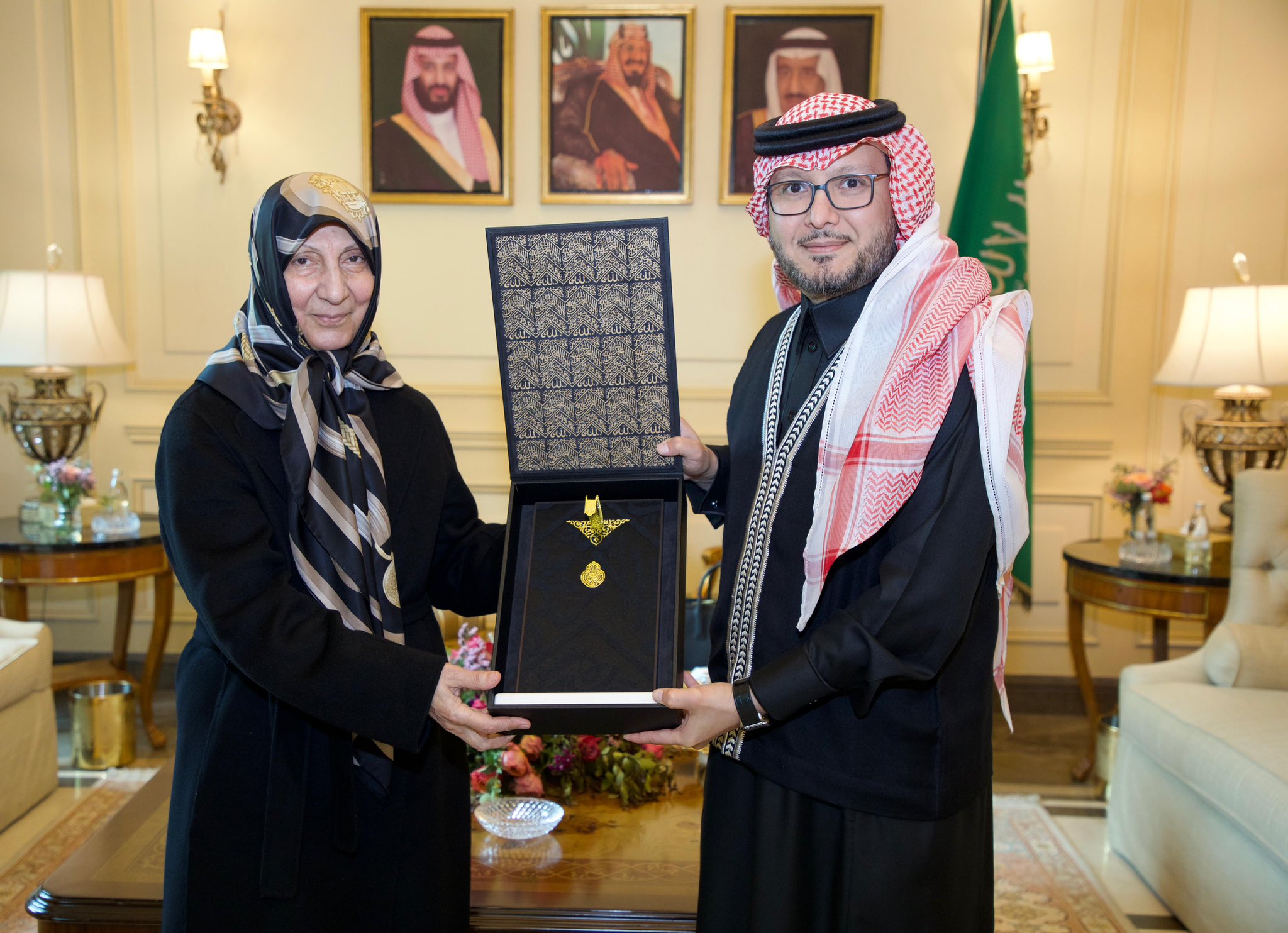 بخاري بعد لقائه رباب الصدر: التعايش في لبنان هو الطريق الوحيد إلى الوحدة الوطنية