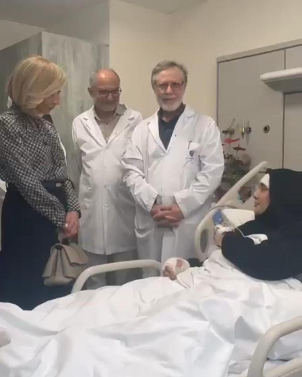 السيدة الاولى تزور الإعلامية زينب فرج وتؤكد دعم الإعلاميي