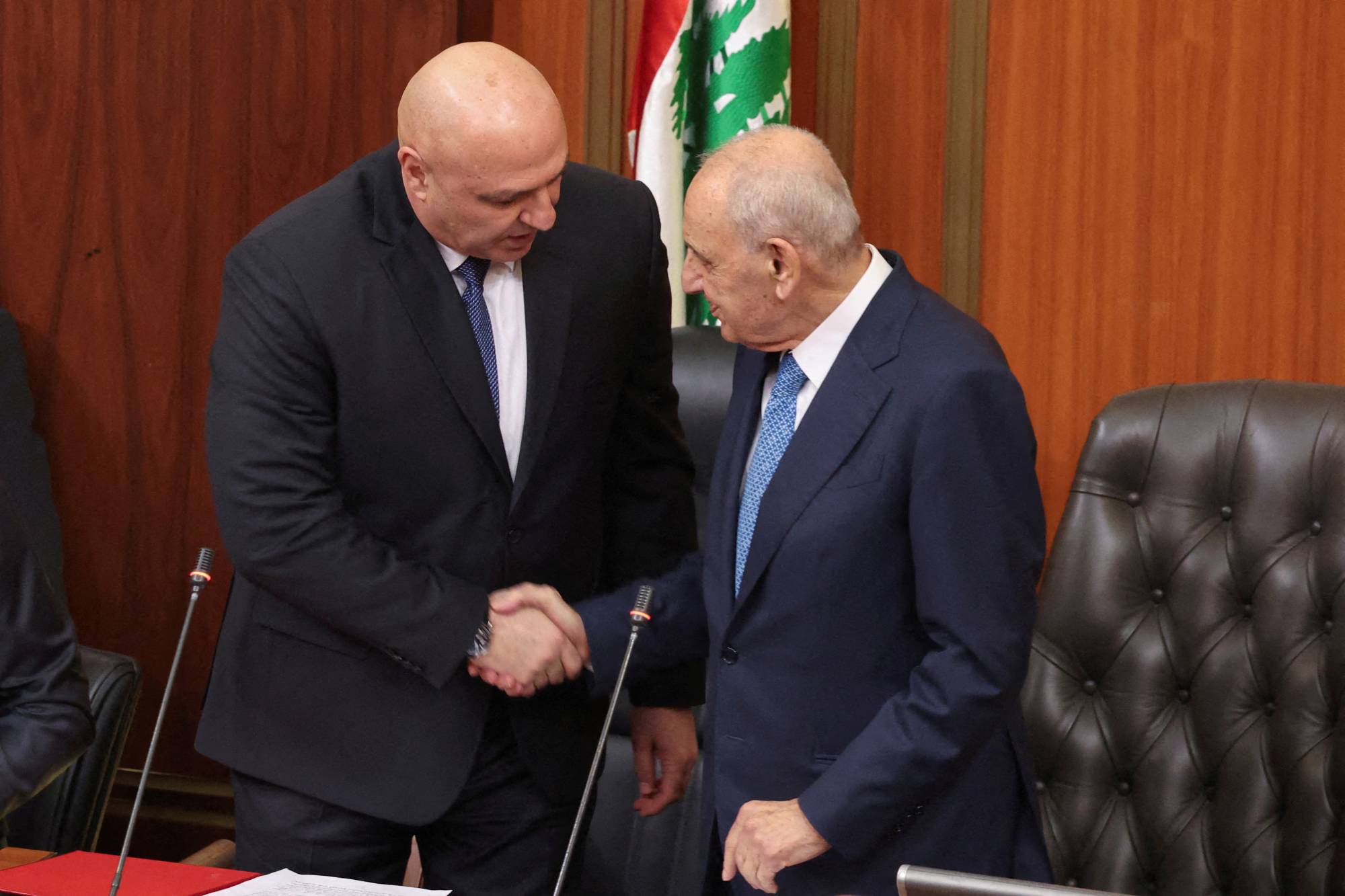 ضغط أميركي متعاظم على عون للقاء نتنياهو
بري لـ«الشرق الأوسط»: لا جدوى من مفاوضات تحت النار