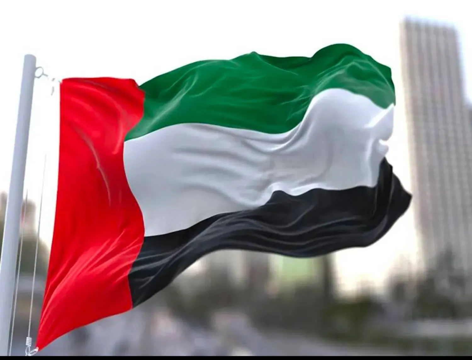 إصابة ناقلة بمقذوفات مجهولة قبالة الفجيرة في الإمارات