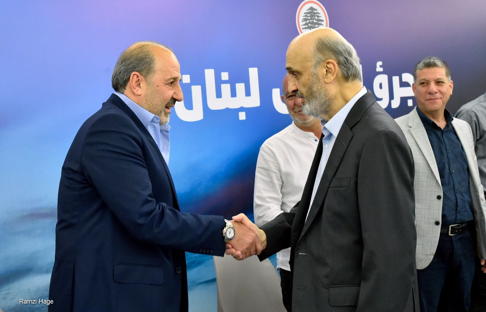 جعجع يستقبل وفدًا من كفريا ويؤكد دعم البلديات ومتابعة حاجات المنطقة الإنمائية