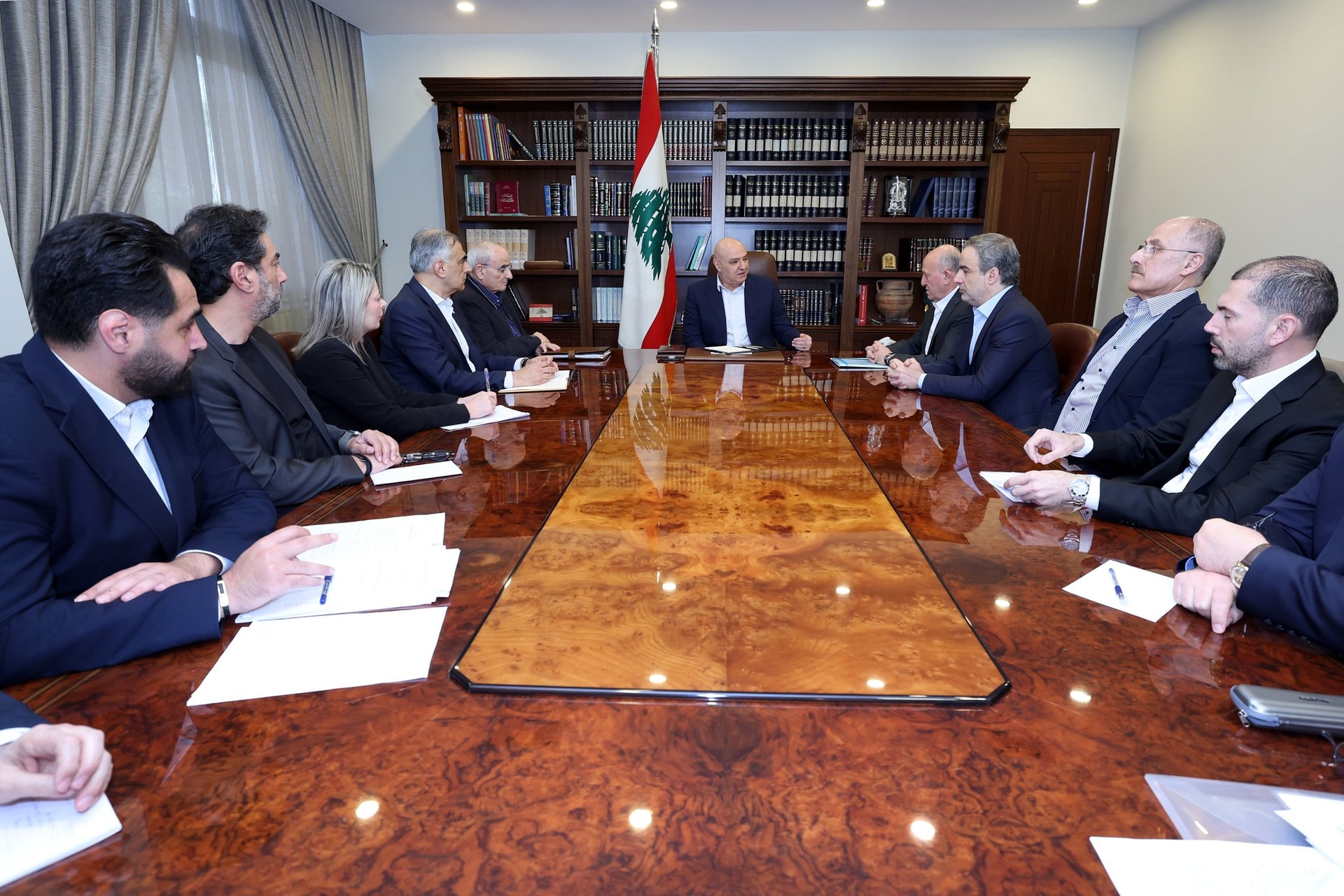 الرئيس عون بحث مع منسّى وعدد من النواب في قانون العفو العام