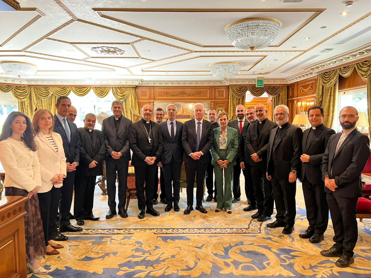 رجي يشيد بدور الرهبانيات في دعم علاقة لبنان بالفاتيكان