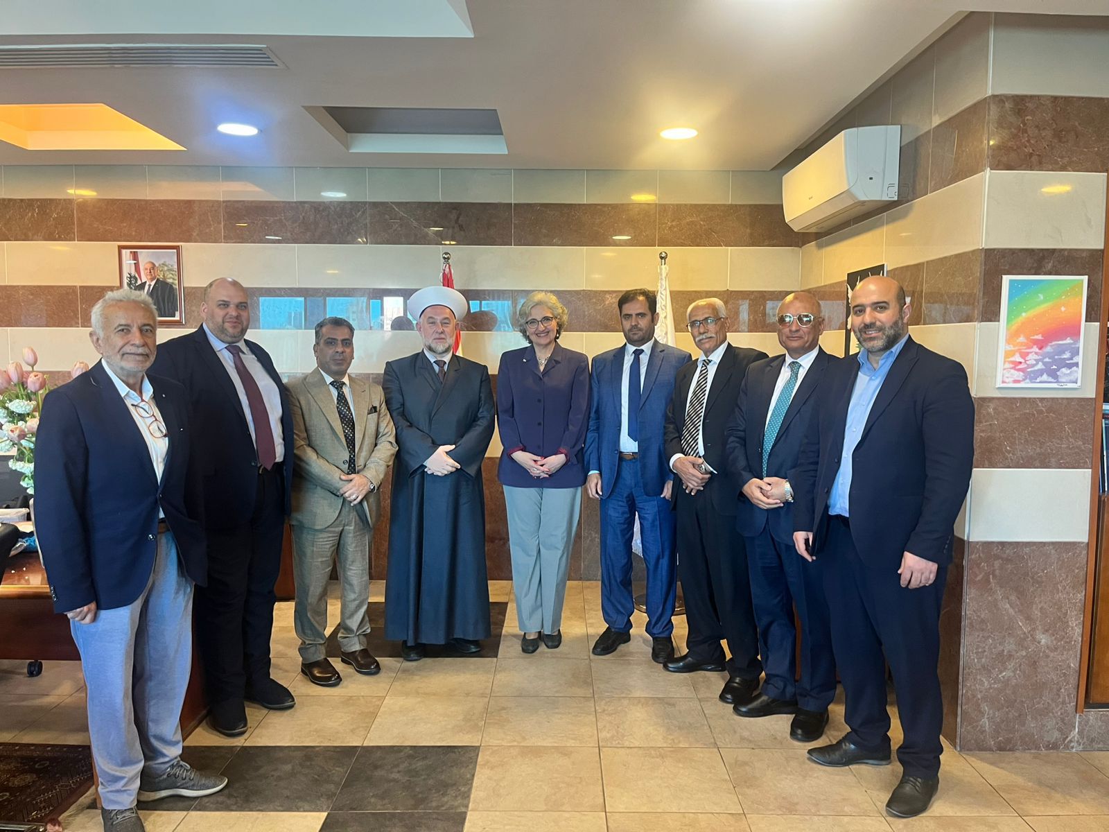 كرامي تبحث مع رابطة الجامعات الإسلامية تعزيز التعاون التربوي في ظل الحروب والأزمات