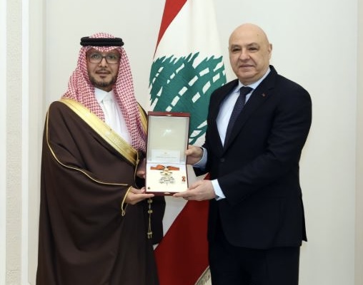 عون يطرح أفكاراً لتثبيت وقف النار والبخاري يجول على الرؤساء مودعاً