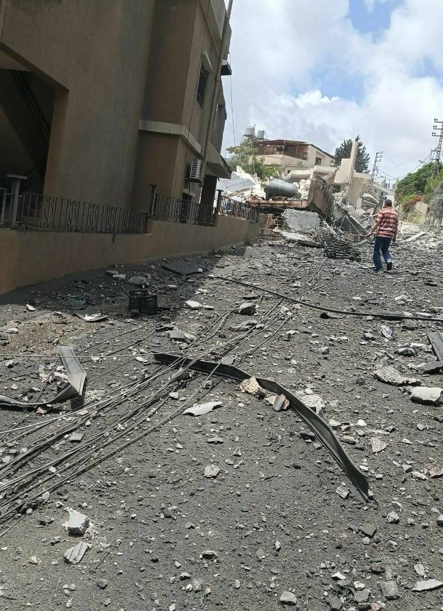 بالصور- غارات  عنيفة تطال حبوش وتبنين والشهابية… وتحليق  للمسيّرات فوق الضاحية