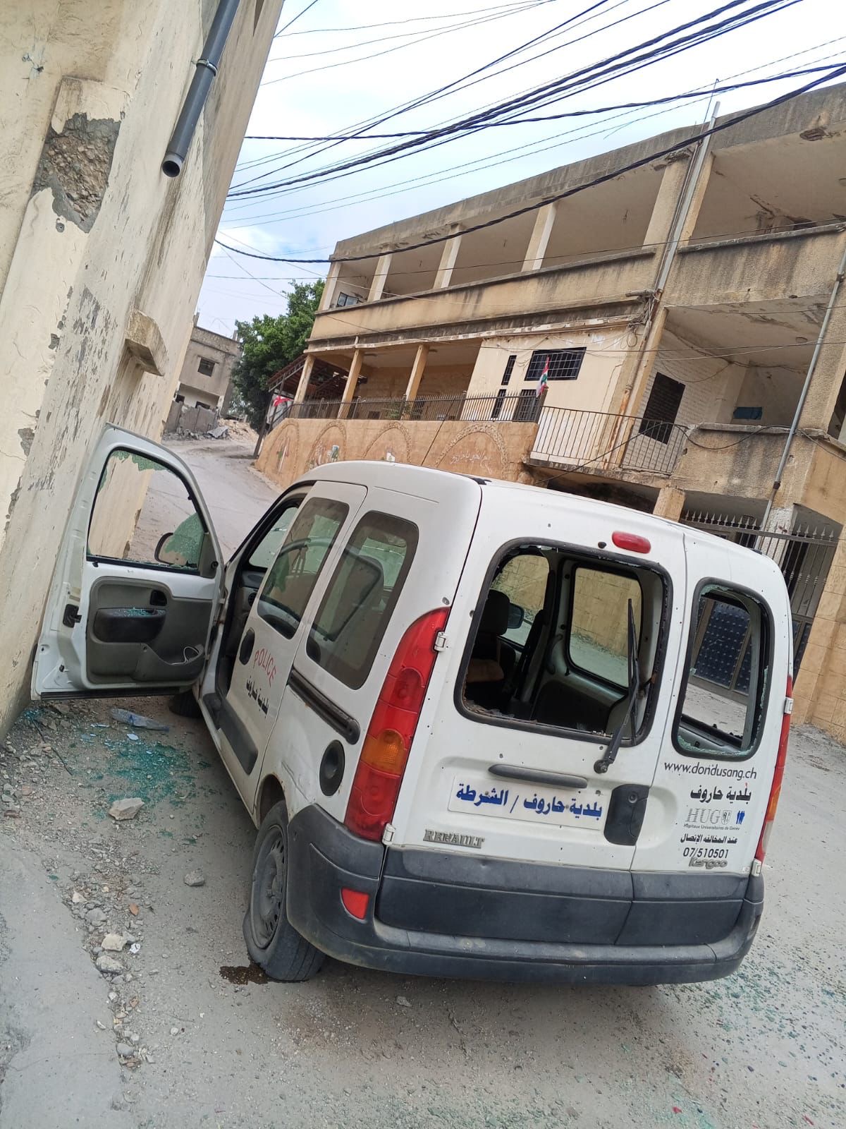 اصابات في غارة من مسيرة استهدفت سيارة بلدية في حاروف