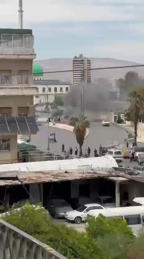 انفجار عبوة ناسفة بسيارة قرب مركز عسكري في دمشق