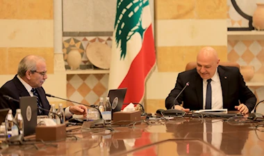 عون وسلام ومعهما الحكومة: صمت المريب بشأن العقوبات