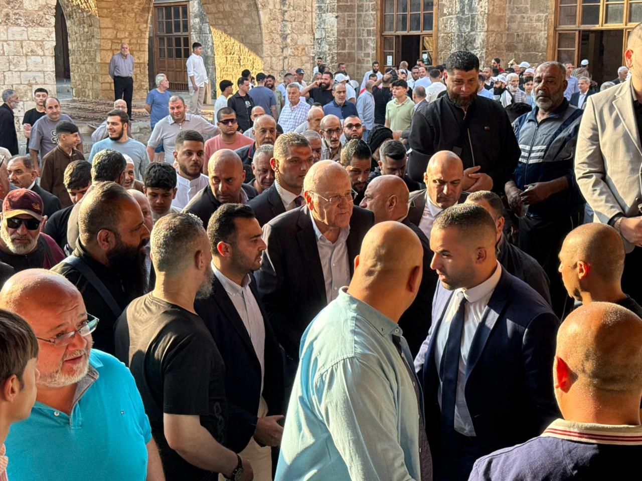ميقاتي يؤدي صلاة عيد الأضحى في طرابلس… والمفتي إمام يدعو إلى العفو العام وإنصاف الشمال إنمائياً