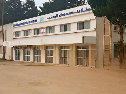 ثلاث طائرات مدنية تهبط في مطار القليعات