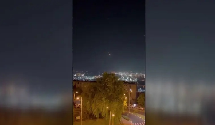 إطلاق نحو 40 صاروخا من لبنان تجاه حيفا ومحيطها