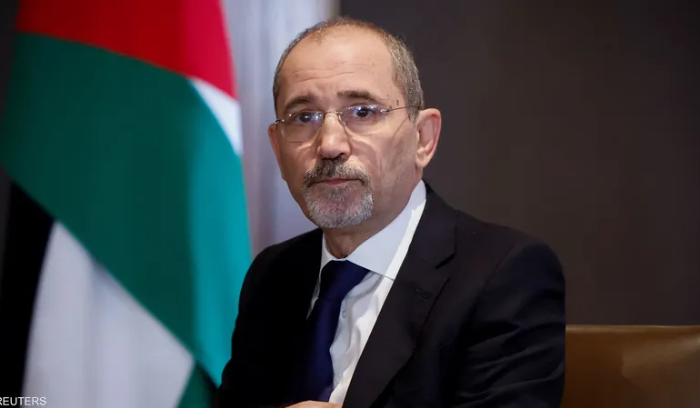 الصفدي يؤكد وقوف الأردن المطلق إلى جانب لبنان